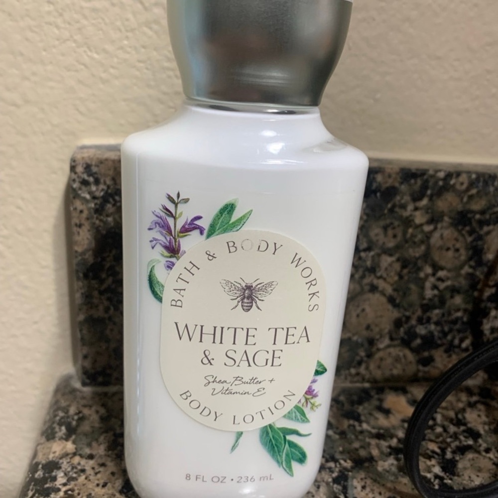 Bath & Body Works White Tea & Sage Body Lotion